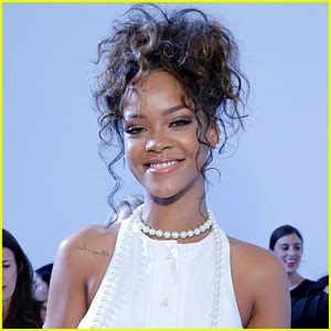 rihanna leaked pics|Nude photos of singer Rihanna leaked on internet